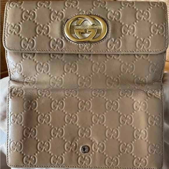 Gucci Beige Guccissima Leather Wallet - Picture 3 of 6